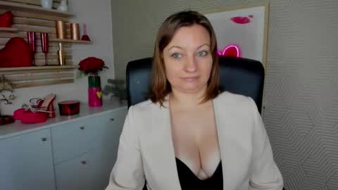 Snapshot of angela_samt chatting on March 2026 08:26:33 AM Angela online show from March 2026 08:26:33 AM