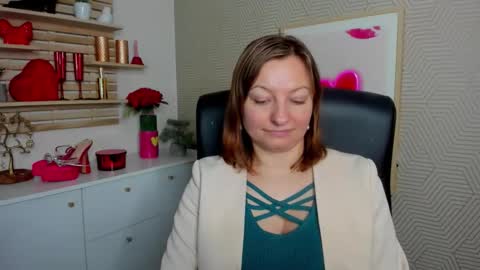 Snapshot of angela_samt chatting on April 2026 06:19:01 AM Angela online show from April 2026 06:19:01 AM