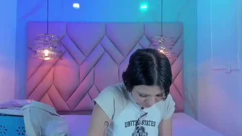 Snapshot of angelaa_cute chatting on June 2026 12:03:01 PM ANGELA online show from June 2026 12:03:01 PM