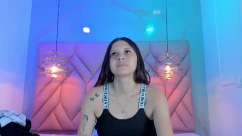 Snapshot of angelaa_cute chatting on June 2026 11:59:01 AM ANGELA online show from June 2026 11:59:01 AM