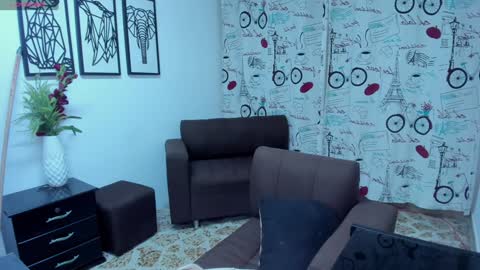 Angela online show from January 2025 08:57:02 AM