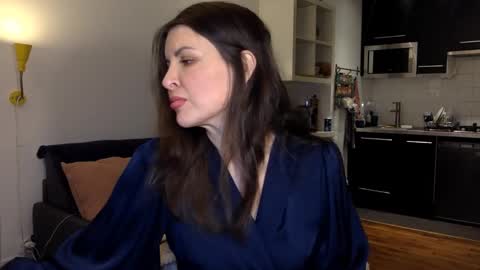 Angela online show from January 2025 08:32:02 PM