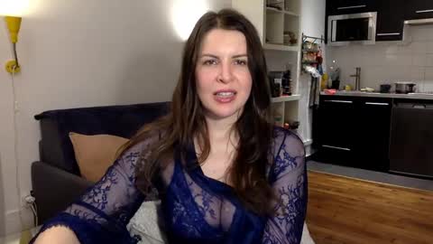 Angela online show from February 2025 08:33:01 PM