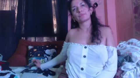 Snapshot of angelamaturevip chatting on April 2026 01:39:02 PM Angela online show from April 2026 01:39:02 PM
