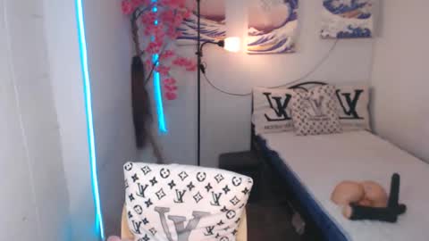 angelamorena online show from March 2025 10:20:02 PM