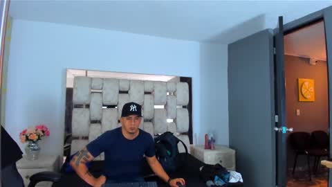 Snapshot of angelandchris chatting on September 2025 12:07:01 PM Angel And Cris online show from September 2025 12:07:01 PM