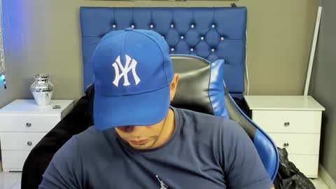 Snapshot of angelandchris chatting on September 2025 12:09:01 PM Angel And Cris online show from September 2025 12:09:01 PM