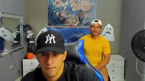 Snapshot of angelandchris chatting on October 2025 12:23:02 PM Angel And Cris online show from October 2025 12:23:02 PM