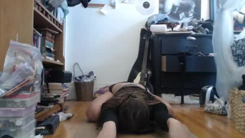 Fern4Ever online show from April 2026 08:37:01 PM