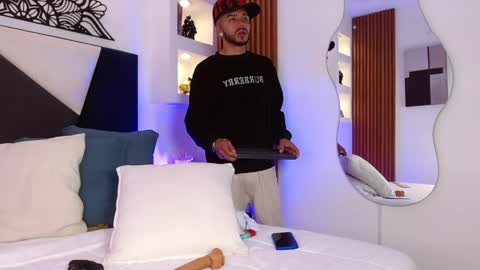 Snapshot of angelbacker chatting on April 2026 04:27:01 AM Angel online show from April 2026 04:27:01 AM