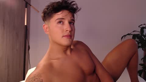 Angel online show from January 2025 09:40:01 PM