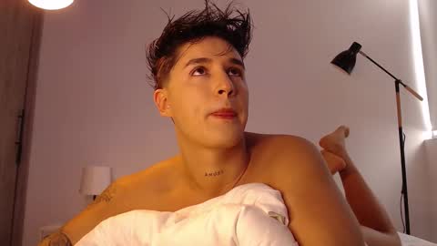 Angel online show from September 2025 09:25:02 PM