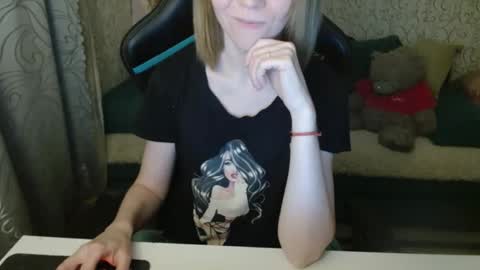 Snapshot of angelcute32 chatting on October 2025 03:13:01 PM AngelCute32 online show from October 2025 03:13:01 PM