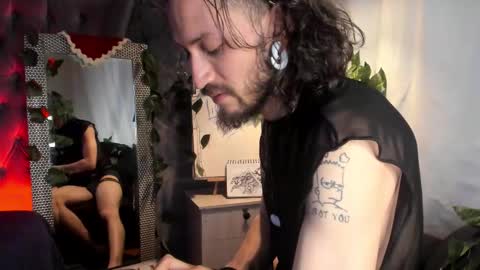 angeldamianart online show from November 2025 10:10:01 PM