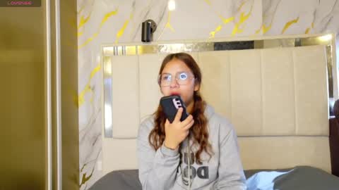 Snapshot of angeles_azul chatting on April 2026 05:17:02 PM angel online show from April 2026 05:17:02 PM