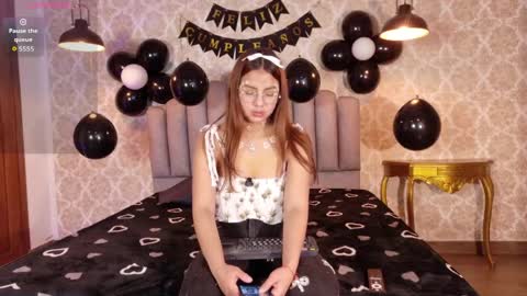 Snapshot of angeles_azul chatting on April 2026 05:58:01 PM angel online show from April 2026 05:58:01 PM