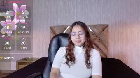 Snapshot of angeles_azul chatting on April 2026 04:24:02 PM angel online show from April 2026 04:24:02 PM