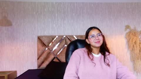 Snapshot of angeles_azul chatting on May 2026 01:28:01 PM angel online show from May 2026 01:28:01 PM