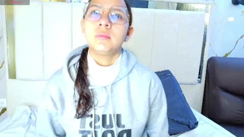 Snapshot of angeles_azul chatting on June 2026 12:04:01 PM angel online show from June 2026 12:04:01 PM