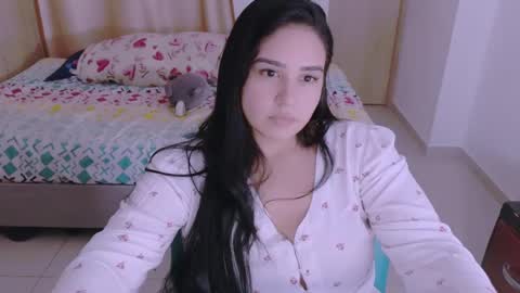 Snapshot of angeleslinda chatting on December 2024 12:19:01 AM anastasia online show from December 2024 12:19:01 AM