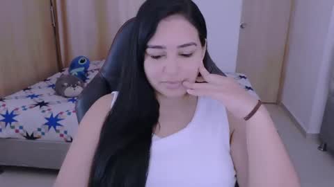 Snapshot of angeleslinda chatting on January 2025 06:48:01 PM anastasia online show from January 2025 06:48:01 PM