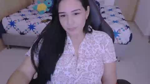 Snapshot of angeleslinda chatting on January 2025 12:28:01 AM anastasia online show from January 2025 12:28:01 AM