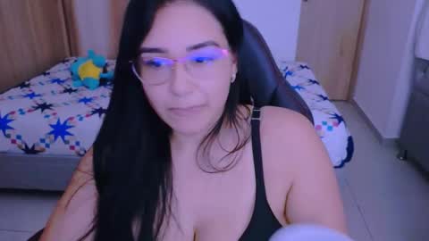 Snapshot of angeleslinda chatting on January 2025 09:32:02 PM anastasia online show from January 2025 09:32:02 PM