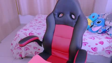 Snapshot of angeleslinda chatting on January 2025 07:51:02 PM anastasia online show from January 2025 07:51:02 PM