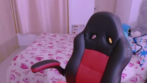 Snapshot of angeleslinda chatting on January 2025 09:57:01 PM anastasia online show from January 2025 09:57:01 PM