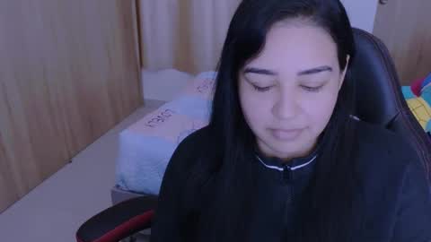 Snapshot of angeleslinda chatting on January 2025 07:21:01 PM anastasia online show from January 2025 07:21:01 PM