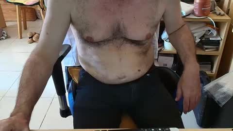 angelgarcia269 online show from February 2026 01:01:02 PM