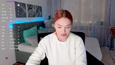 Snapshot of angeli_eyes chatting on September 2025 11:21:01 AM Ksenia online show from September 2025 11:21:01 AM