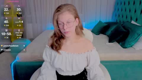 Snapshot of angeli_eyes chatting on November 2025 03:22:01 PM Ksenia online show from November 2025 03:22:01 PM