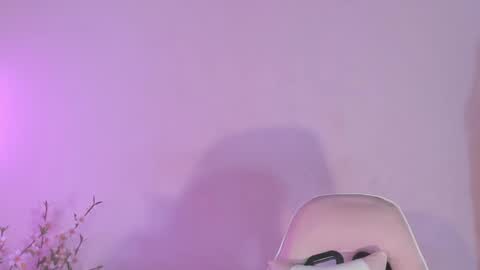 Carolina online show from February 2025 01:33:01 AM