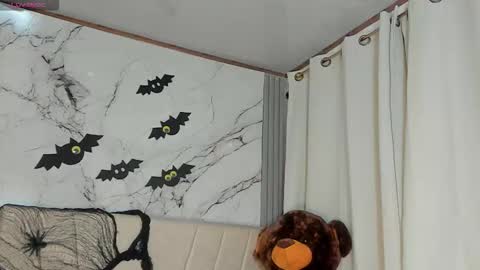 Carolina online show from October 2025 12:55:01 AM