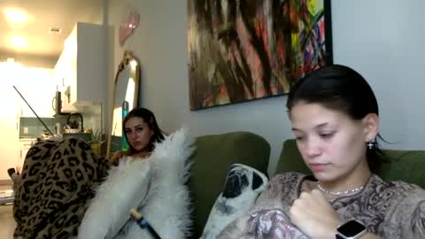 angelia01m online show from October 2025 06:26:01 PM