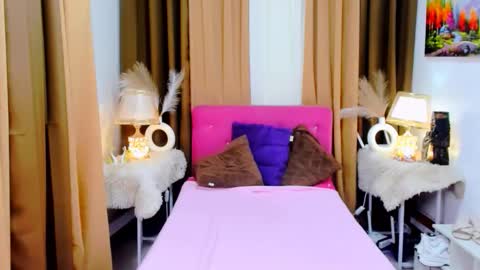 MISS PAU online show from October 2025 03:49:02 AM