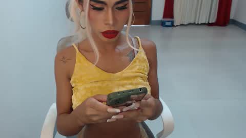 DIVINE ANGEL online show from September 2025 01:38:02 AM