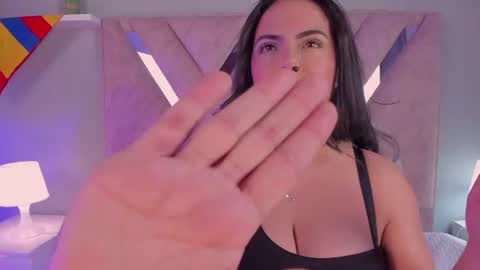 Snapshot of angelica_cross chatting on July 2026 08:25:01 PM Angelica Cross online show from July 2026 08:25:01 PM