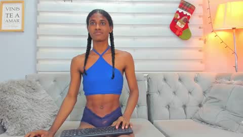 Snapshot of angelica_sexy1 chatting on December 2024 09:33:02 PM angelica_sexy1 online show from December 2024 09:33:02 PM