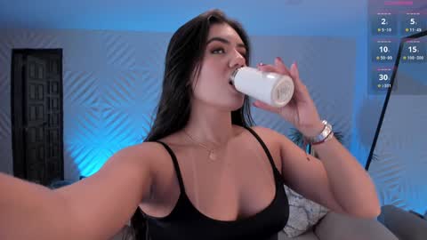 Snapshot of angelicavega_ chatting on January 2025 06:04:01 PM Angelica Vega online show from January 2025 06:04:01 PM