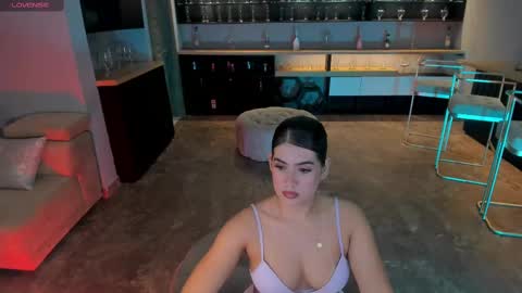 Snapshot of angelicavega_ chatting on March 2025 05:04:01 PM Angelica Vega online show from March 2025 05:04:01 PM