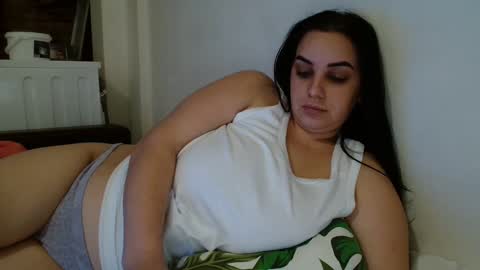 Snapshot of angelicbabexxx chatting on January 2025 05:37:02 PM Angela online show from January 2025 05:37:02 PM