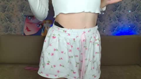 Snapshot of angelicmirele chatting on April 2026 01:53:02 AM Mirele online show from April 2026 01:53:02 AM