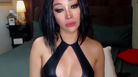 Snapshot of angelicqueents chatting on February 2025 11:27:01 AM MS. AMALIA online show from February 2025 11:27:01 AM