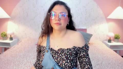 Snapshot of angelie_rosebrm chatting on April 2026 03:06:01 AM Angelica online show from April 2026 03:06:01 AM