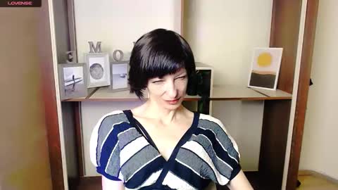 Angelina online show from October 2025 06:54:02 AM