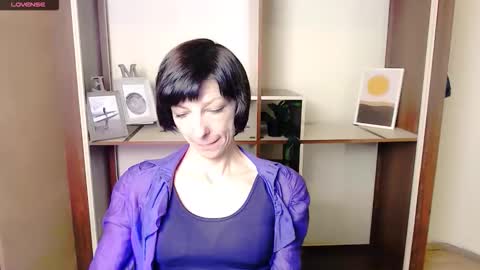 Angelina online show from October 2025 06:44:01 AM