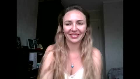 angelinalove28 online show from October 2025 07:36:03 AM