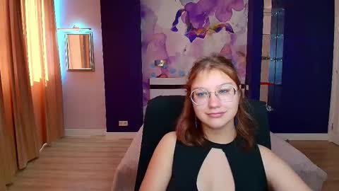 AngelinaLow online show from September 2025 11:32:01 AM